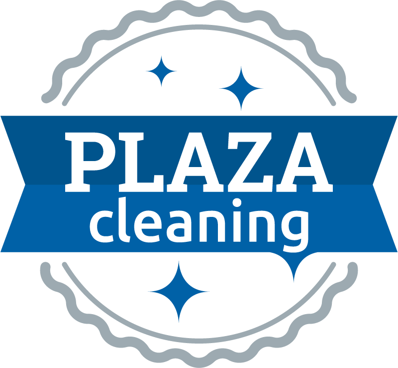 Firmensymbol der PLAZA Cleaning GmbH. Eines Reinigungsservices aus Maintal zwischen Hanau und Wiesbaden. Über einem grauen Stempel funkeln blaue Sterne dank Sauberkeit nach Reinigungsarbeiten. Darüber liegt ein Fähnchen mit der Aufschrift PLAZA cleaning.